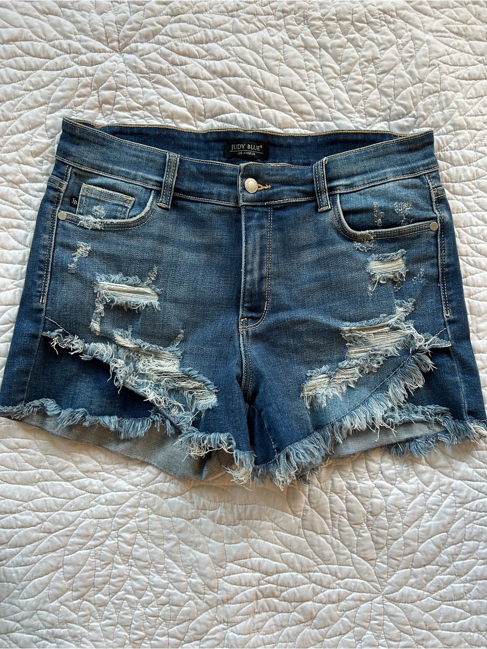 Judy Blue Distressed Denim Shorts XL Excellent Condition Dark Wash